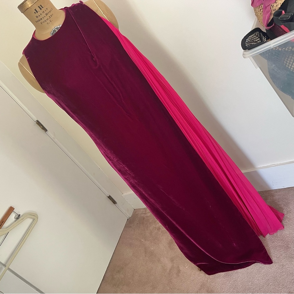 Vintage The Traveling Kitty ILGWU Women’s Velvet Sleeveless Gown
